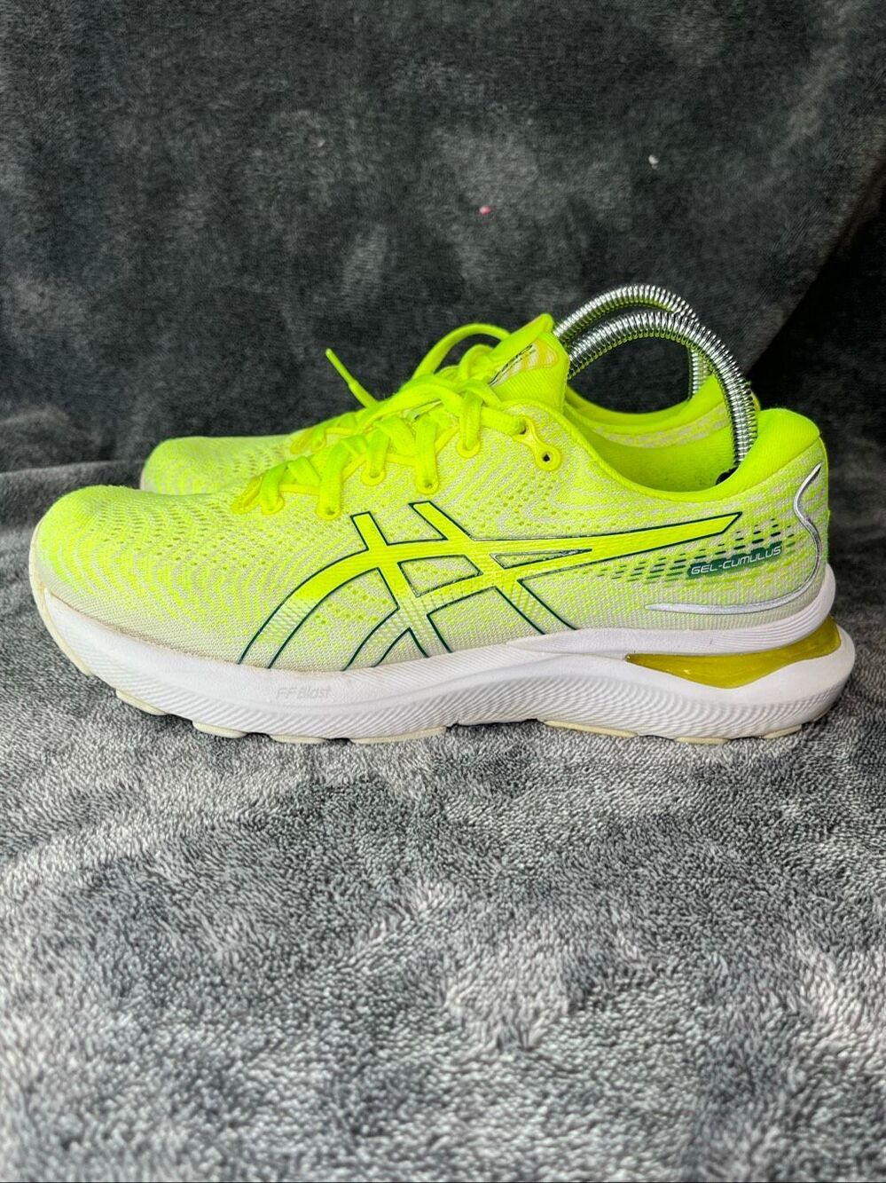 ASICS GEL-Cumulus 24 Women's Running Shoes Size 8.5 US Safety Yellow 1012B206